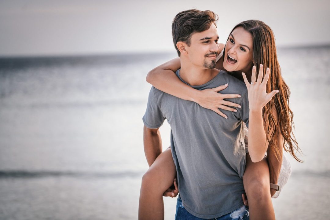 11 Dinge, die man im Moment der Verlobung machen kann