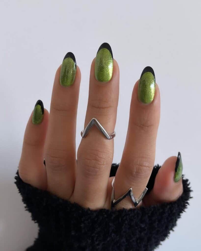 Billie Eillish Acidic Nails mit schwarzen Tips