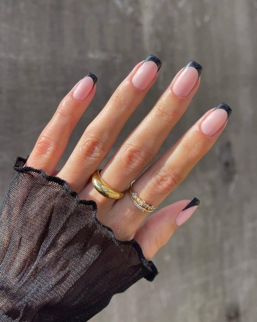 Matte French Tips auf Naturals