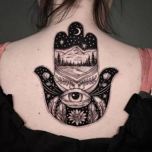 Scenic Hamsa Rücken Tattoo