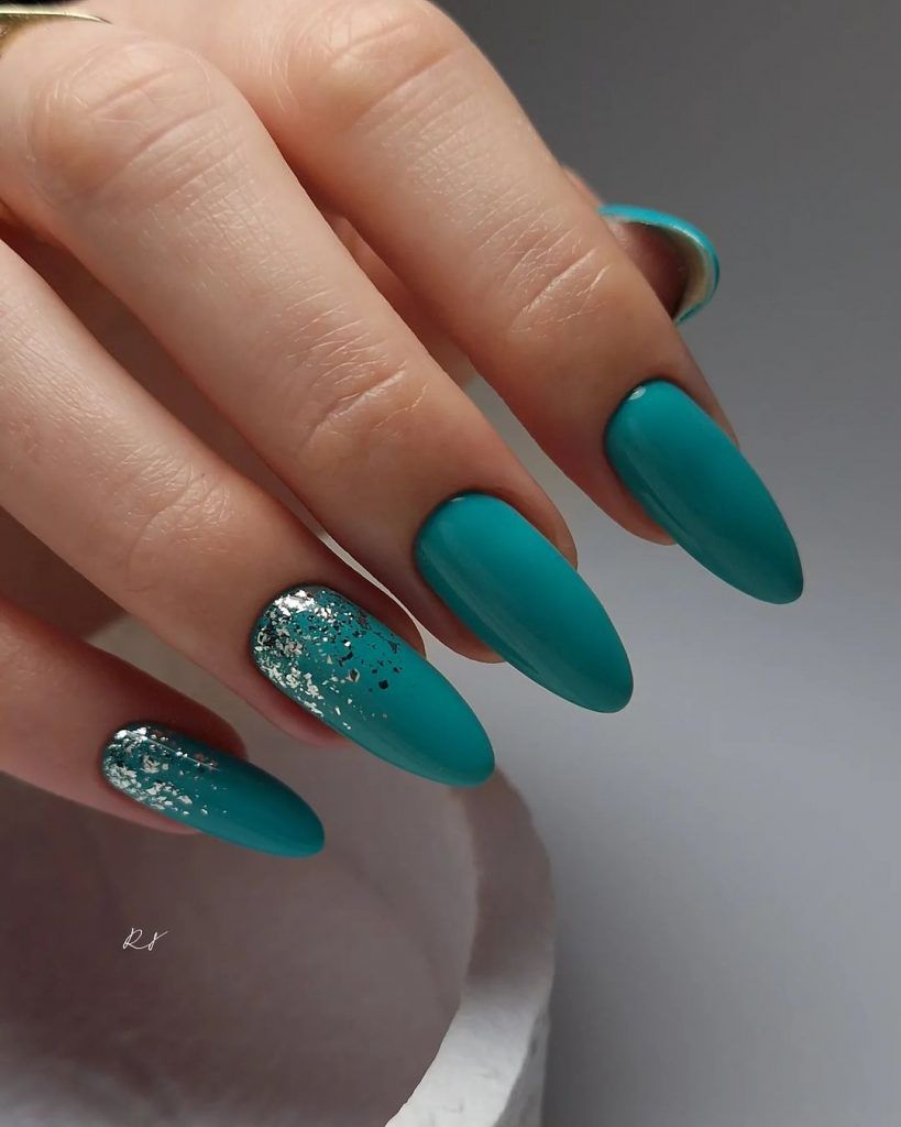 Teal Matte mit Glitter-Akzent