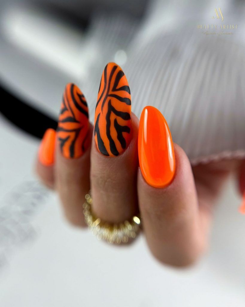 Bold Orange mit Zebrastreifen