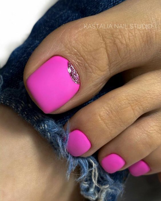 Hot Pink mit Glitter-Akzent